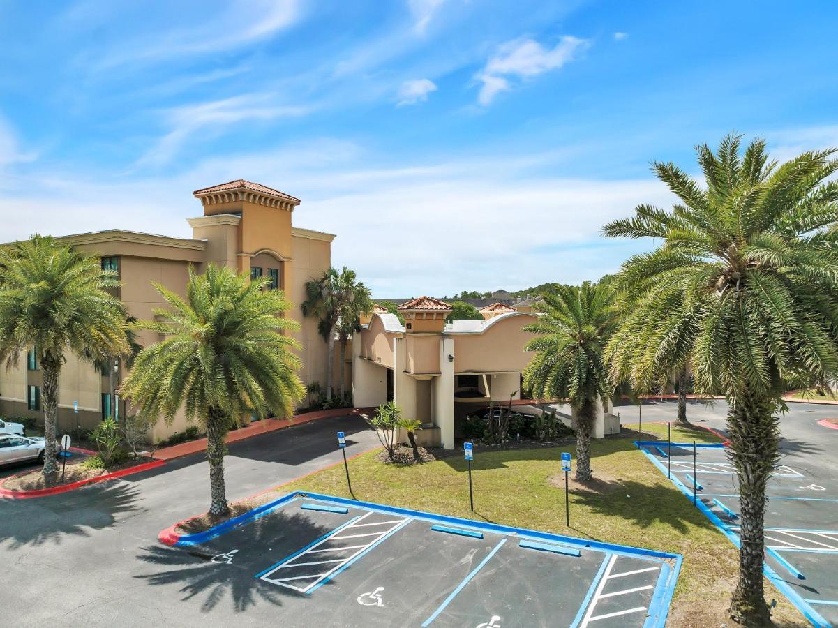 Ramada By Wyndham Jacksonville I-95 By Butler Blvd Exterior foto