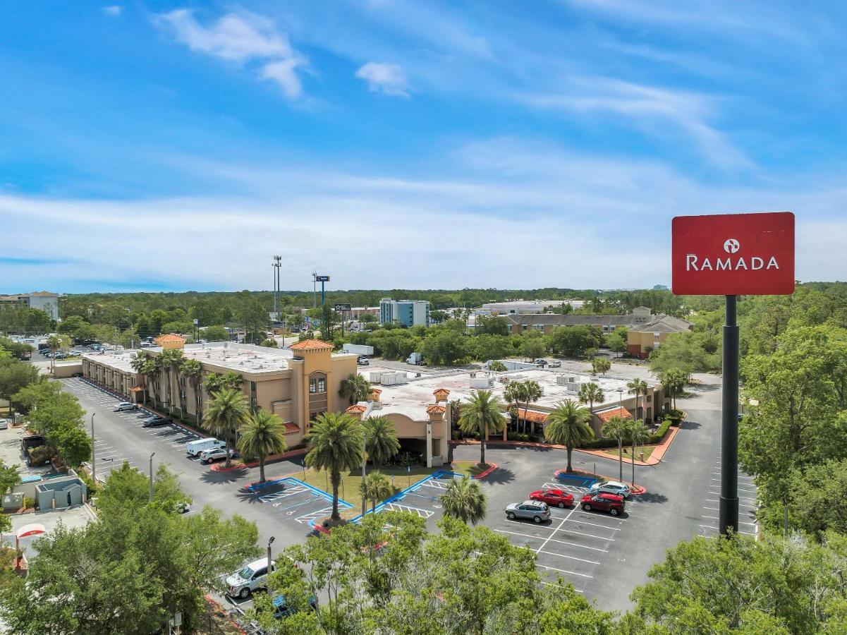 Ramada By Wyndham Jacksonville I-95 By Butler Blvd Exterior foto