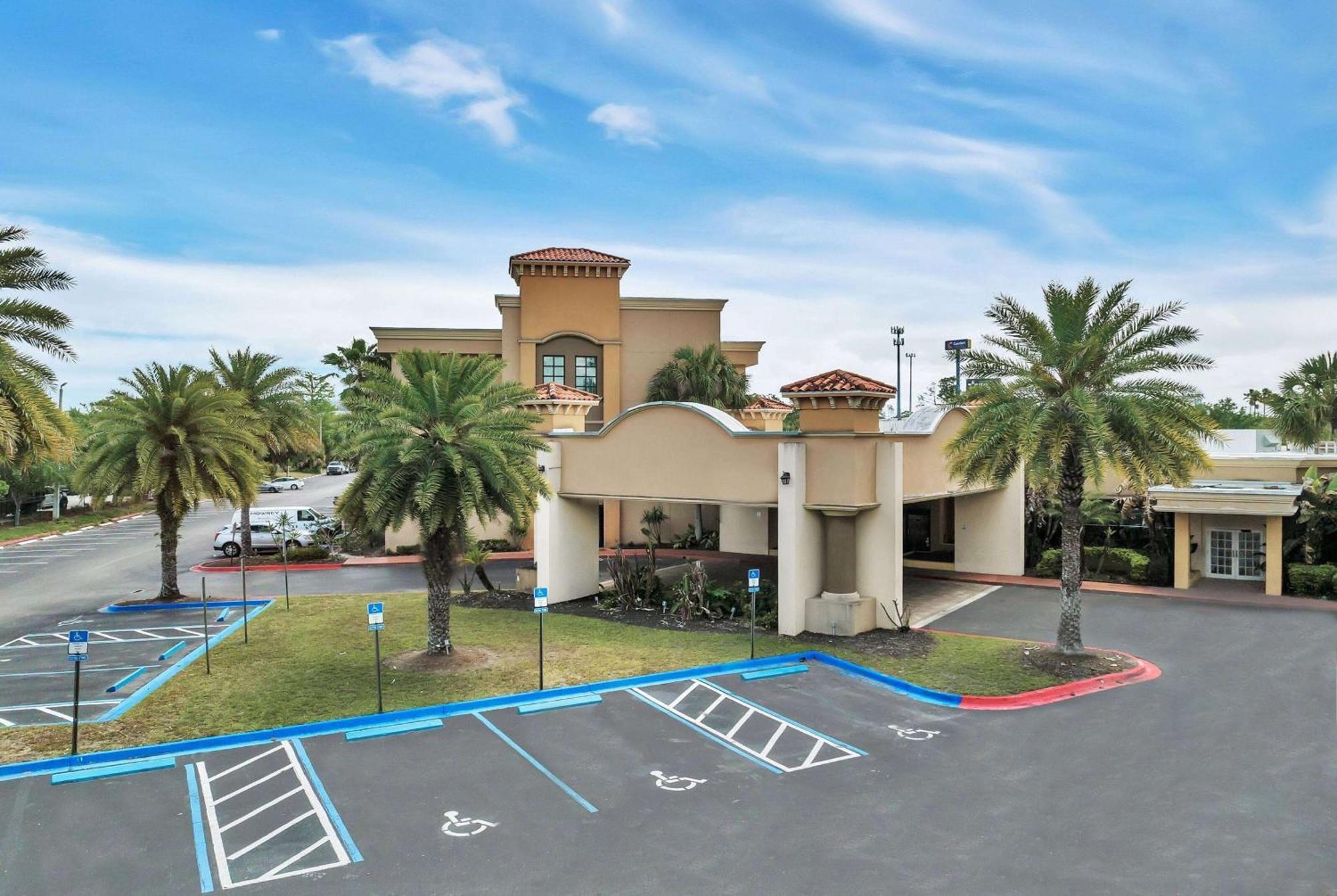 Ramada By Wyndham Jacksonville I-95 By Butler Blvd Exterior foto